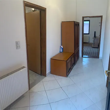 Apartment Apartman Atina Pale